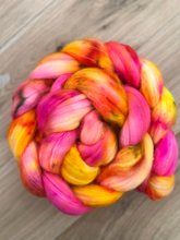 Load image into Gallery viewer, Love is in the air WeStYarn Merino Top