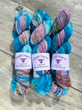 Load image into Gallery viewer, Head over Heels - Singles - WeStYarn
