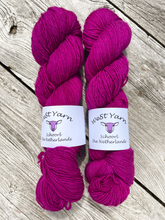 Load image into Gallery viewer, Berry - Singles - WeStYarn
