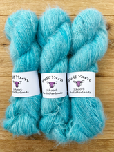 Afbeelding in Gallery-weergave laden, Izotz Luxe Suri Silk
