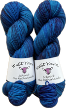 Afbeelding in Gallery-weergave laden, Midnight Waters Bioluxe Sock
