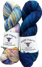 Afbeelding in Gallery-weergave laden, Midnight Waters Bioluxe Sock
