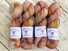 Afbeelding in Gallery-weergave laden, Autumn Dew Natural Merino - WeStYarn
