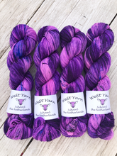 Load image into Gallery viewer, Magische Wolken Merino Singles - WeStYarn
