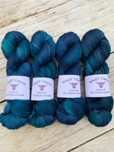 Afbeelding in Gallery-weergave laden, Ocean Natural Merino - WeStYarn
