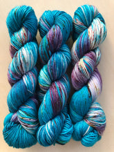Load image into Gallery viewer, Merino-Silk Head over Heels - WeStYarn
