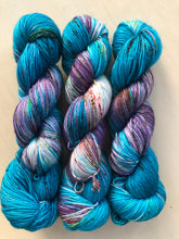 Load image into Gallery viewer, Merino-Silk Head over Heels - WeStYarn
